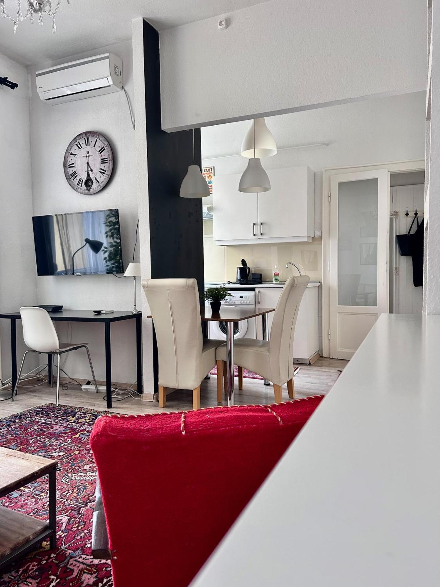Standard Apartment by Hi5 - Károly 23 * Budapeste
